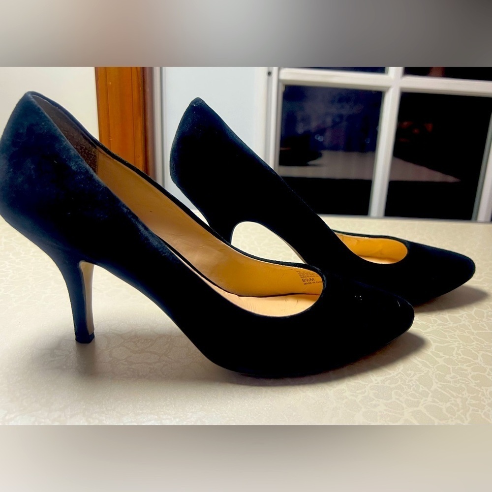 I•N•C International Concepts | ladies Zitah suede heel shoes. Size: 8.5